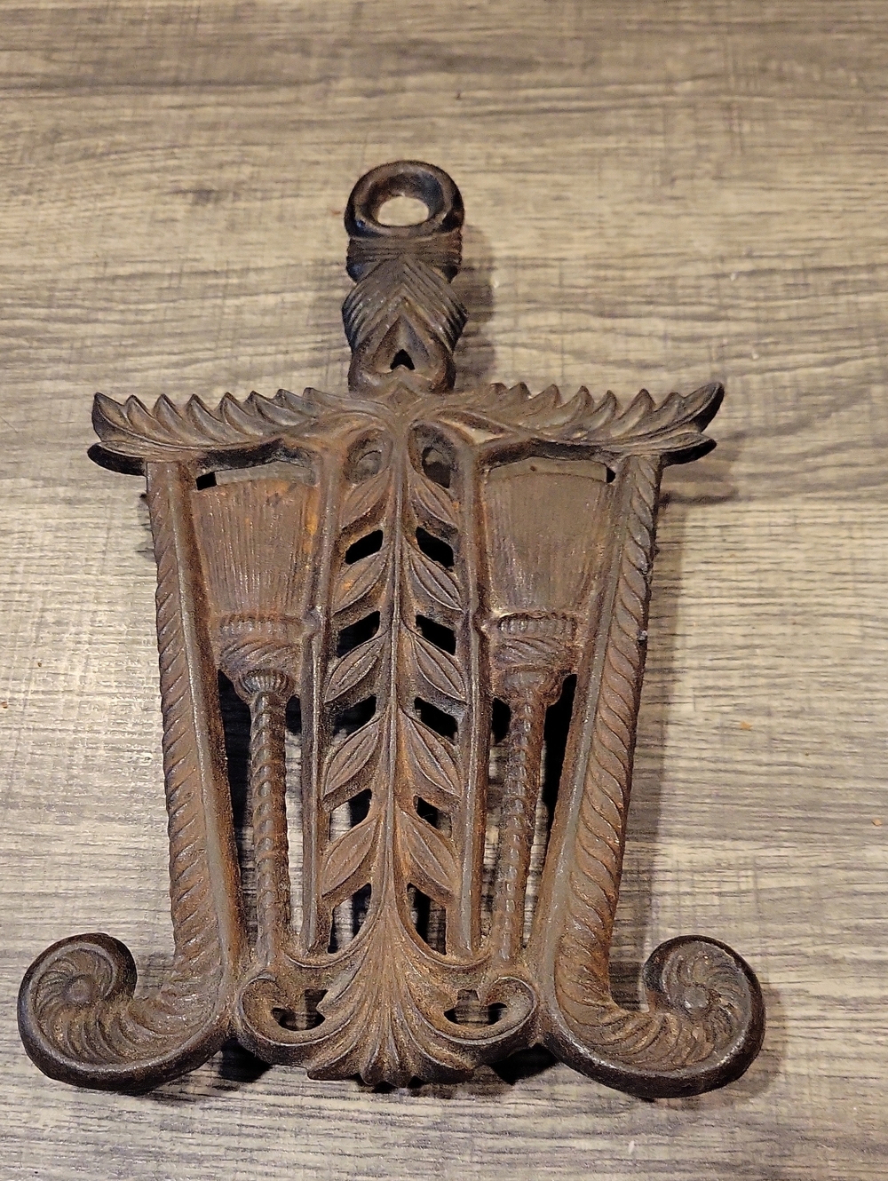 Witches Trivet,Cast Iron,Antique..Gorgeous! EUC